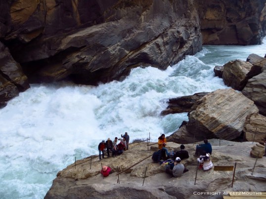 Tourist rock on the Yangtze River near Tiger Leaping Rock