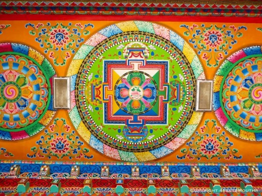 Ceiling painting on the main gate