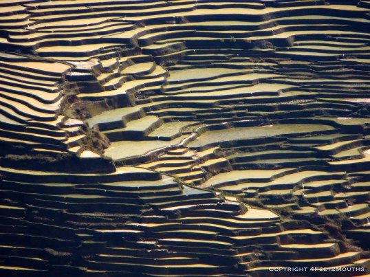 Cascading topography of Duoyishu