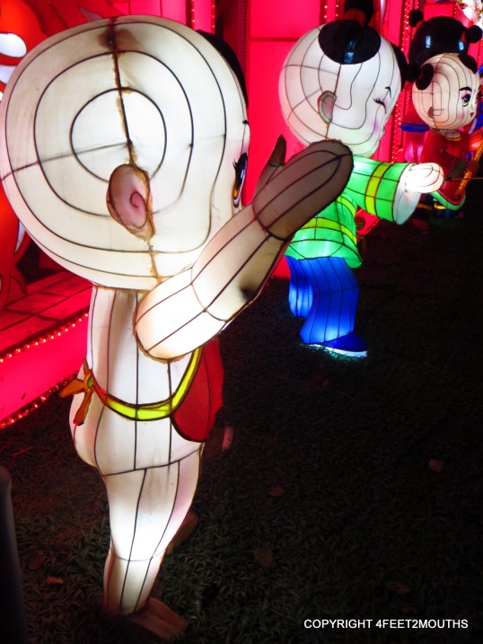 Baby lantern with bottomless britches