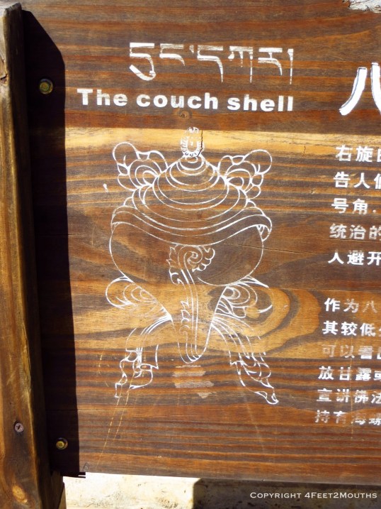 I searched and searched for such a couch, but I only found paintings of “conches.”